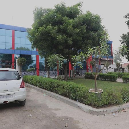 Hotel O Mulaqat Dadri 외부 사진