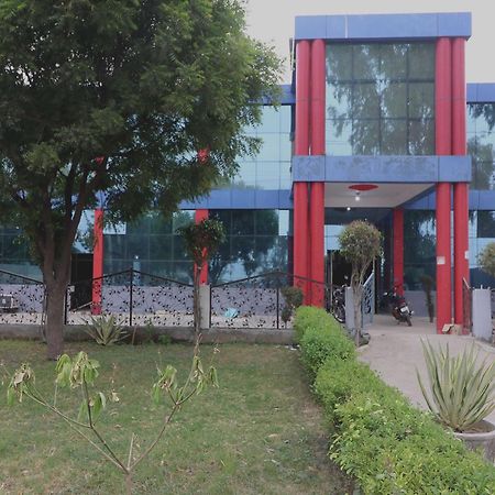 Hotel O Mulaqat Dadri 외부 사진